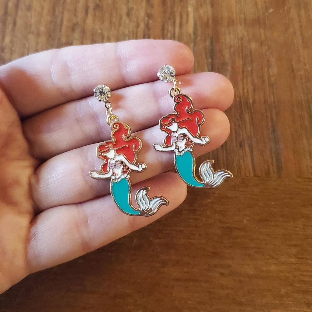 NWOT Little Mermaid Ariel Earrings - Picture 3 of 4